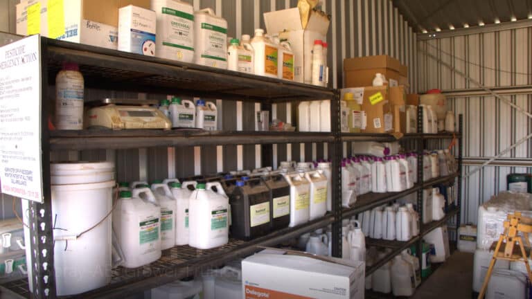 Spray-Fruitico-chemical-shed
